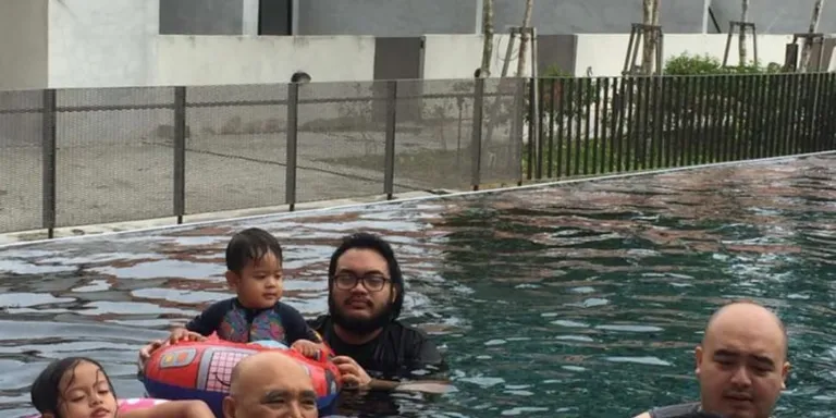 #JomFit | Swimming lessons protects children from drowning, builds physical health, supports mental & social development